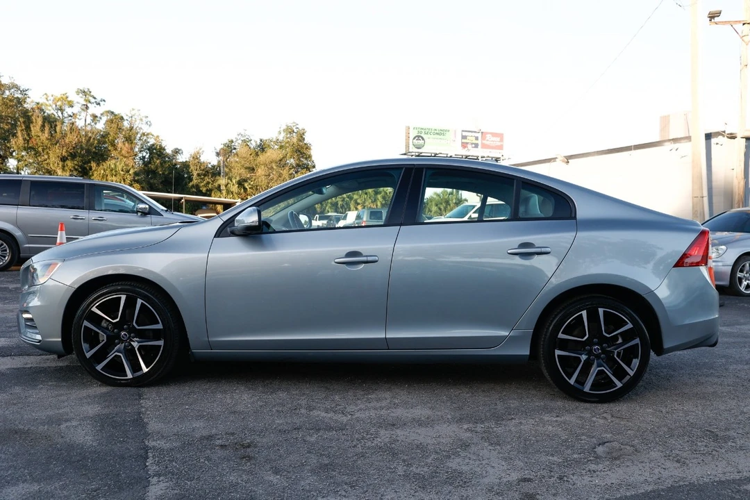 2017 Volvo S60 2nd Gen - Image 3 of 12