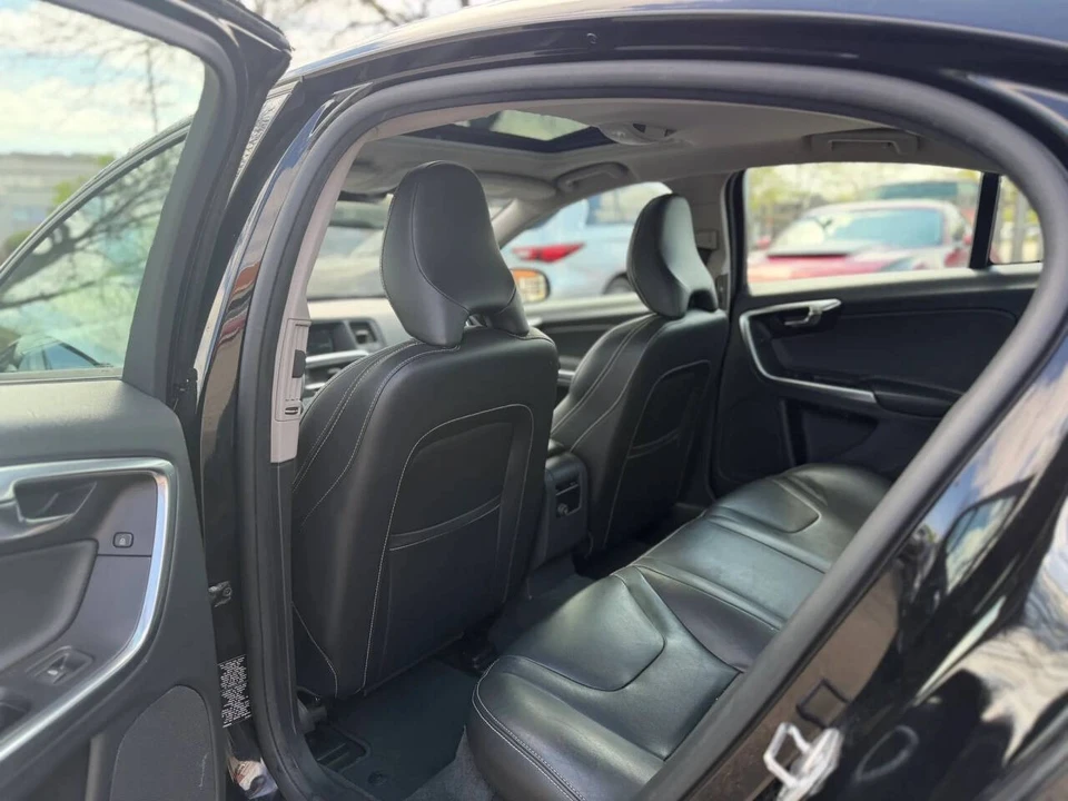 2017 Volvo S60 2nd Gen - Image 10 of 13