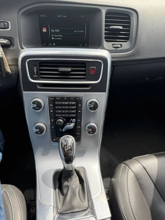 2017 Volvo S60 2nd Gen - Image 11 of 13