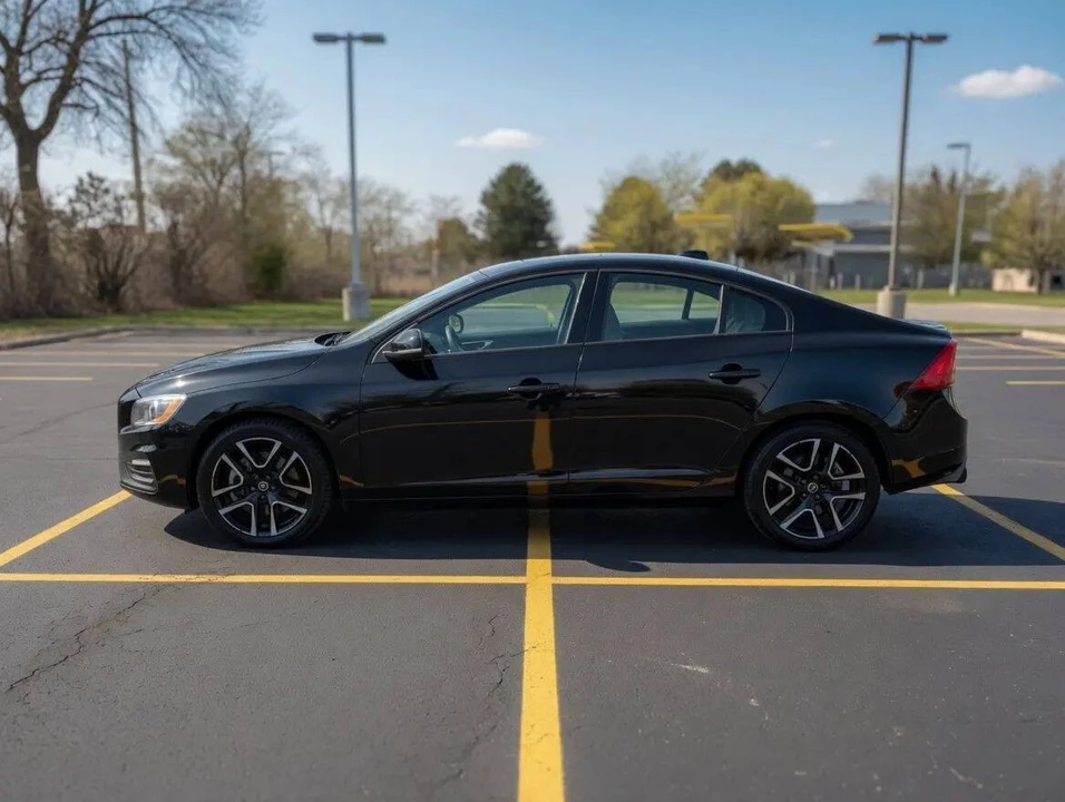 2017 Volvo S60 2nd Gen - Image 7 of 13