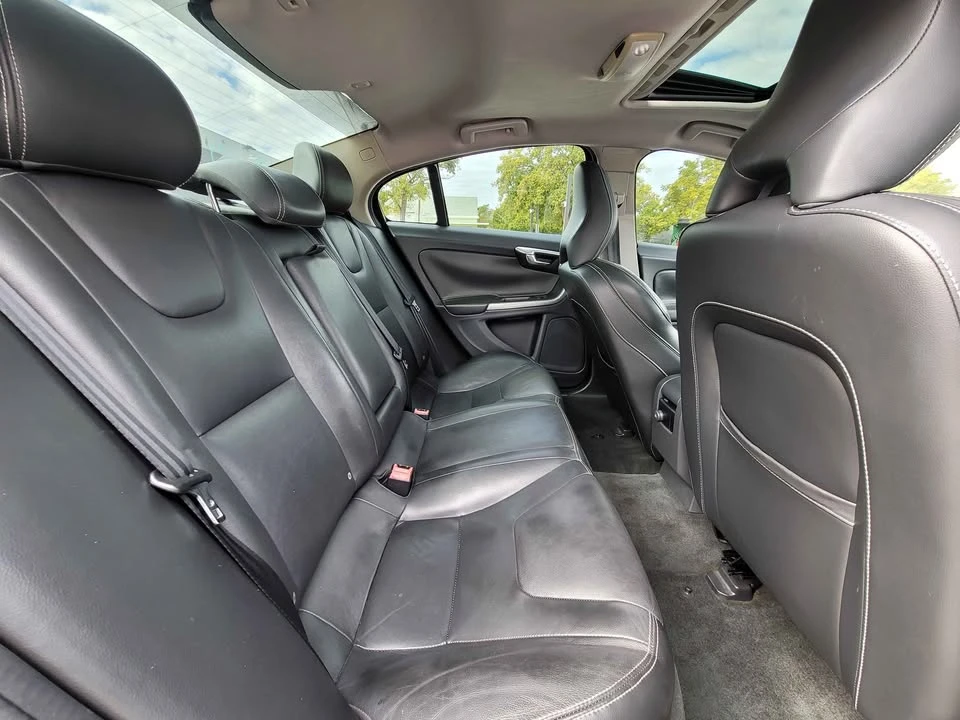 2017 Volvo S60 2nd Gen - Image 10 of 18