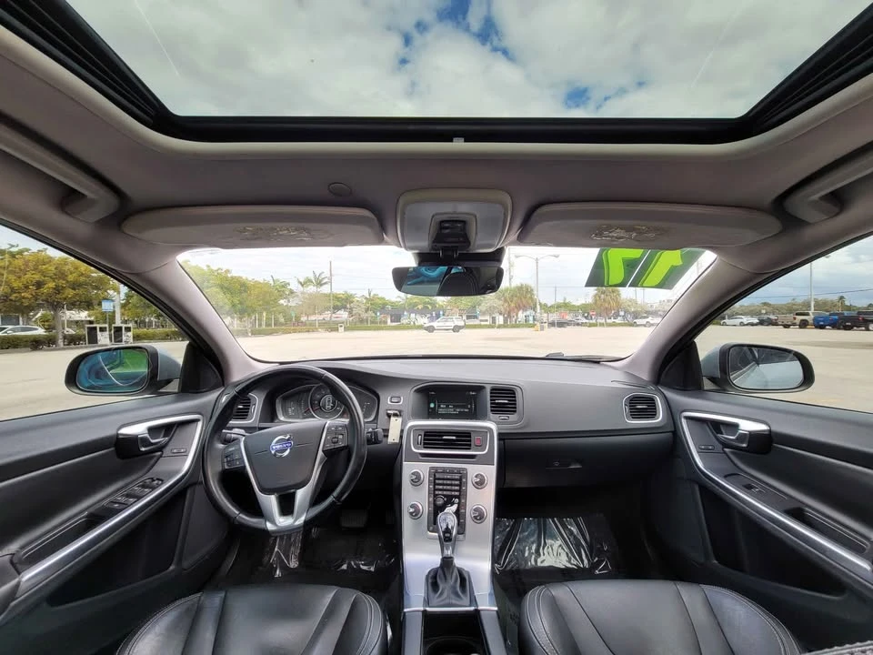 2017 Volvo S60 2nd Gen - Image 14 of 18