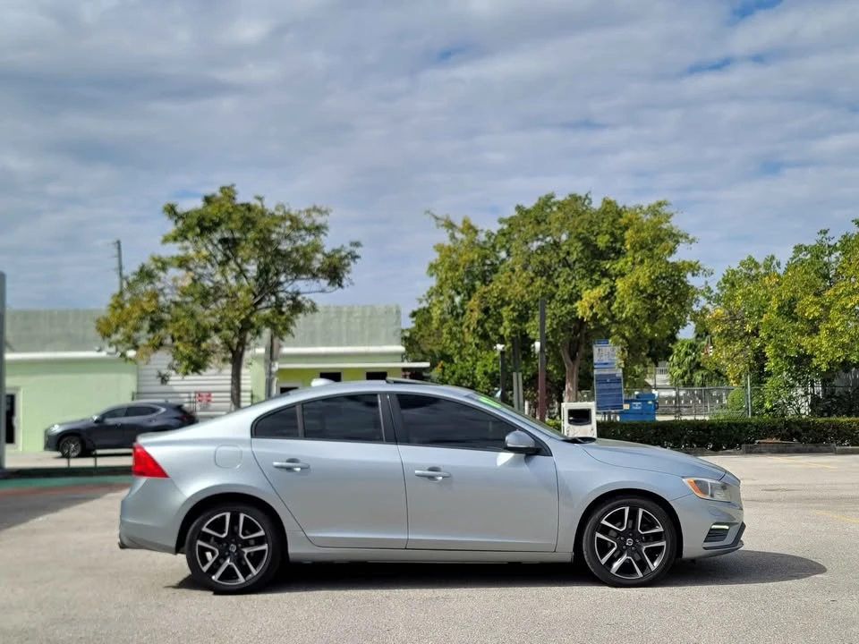 2017 Volvo S60 2nd Gen - Image 4 of 18