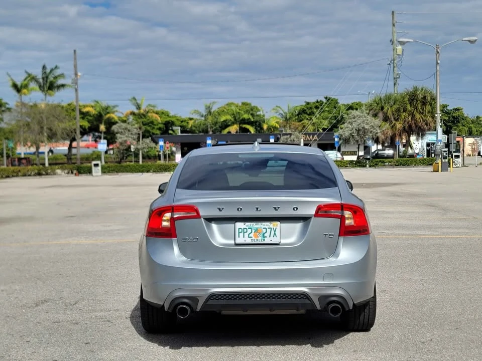 2017 Volvo S60 2nd Gen - Image 6 of 18