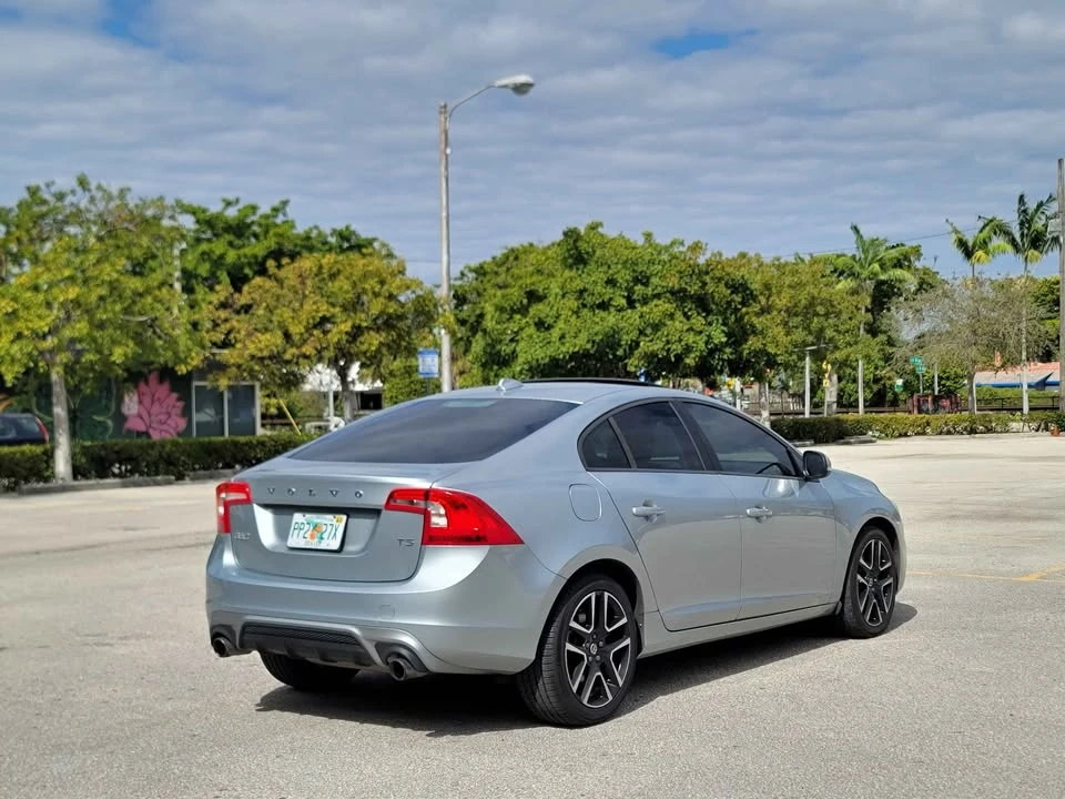 2017 Volvo S60 2nd Gen - Image 5 of 18