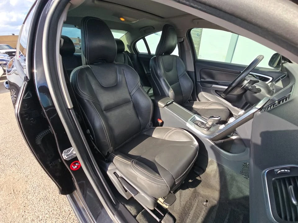 2017 Volvo S60 2nd Gen - Image 11 of 19