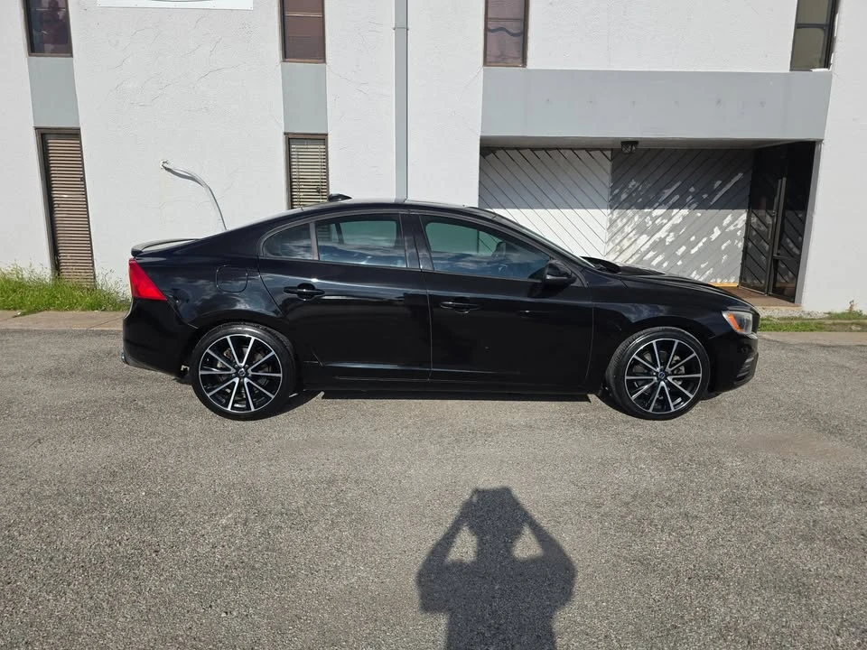 2017 Volvo S60 2nd Gen - Image 7 of 19