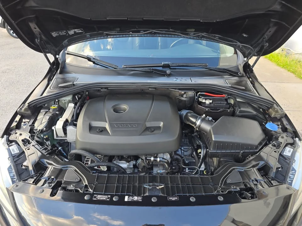 2017 Volvo S60 2nd Gen - Image 18 of 19