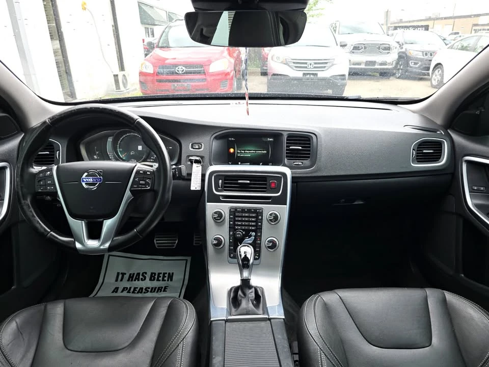 2017 Volvo S60 2nd Gen - Image 15 of 19