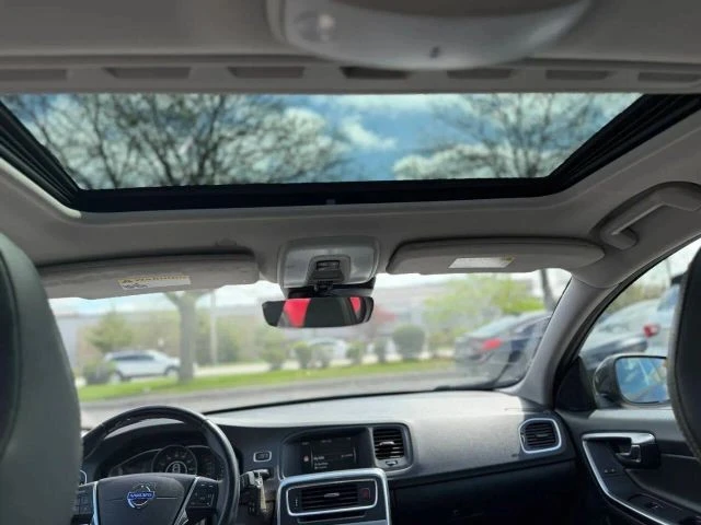 2017 Volvo S60 2nd Gen - Image 9 of 26