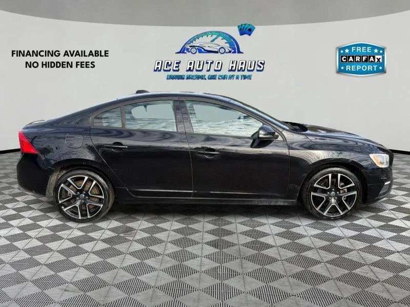 2017 Volvo S60 2nd Gen - Image 8 of 12