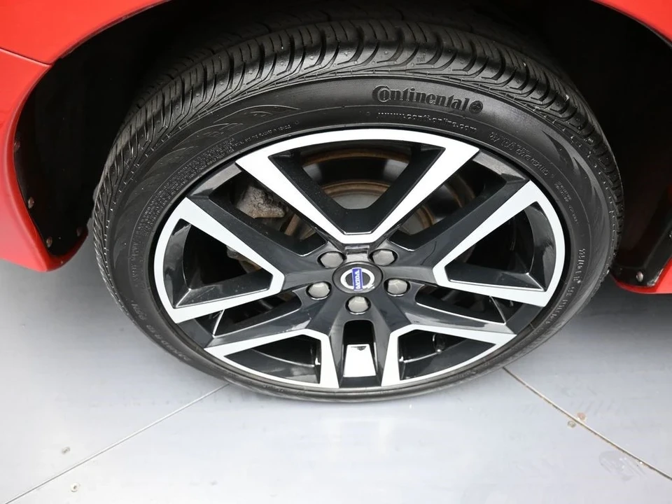 2017 Volvo S60 2nd Gen - Image 12 of 21