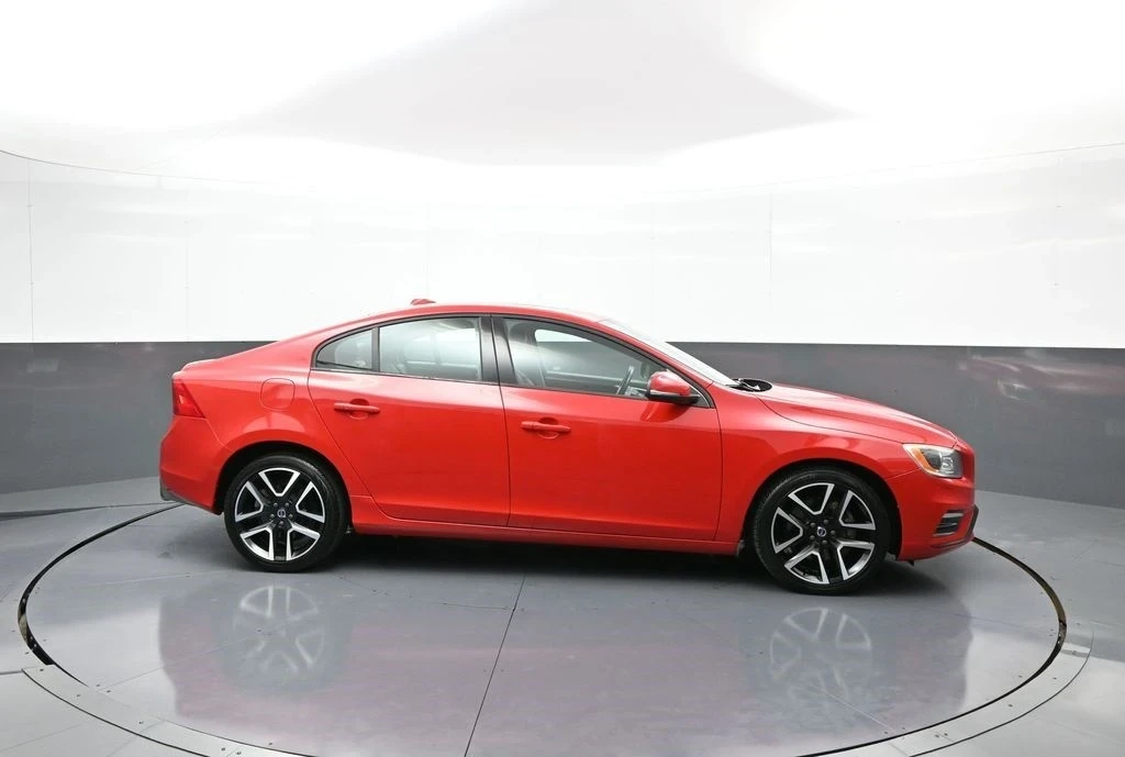 2017 Volvo S60 2nd Gen - Image 5 of 21