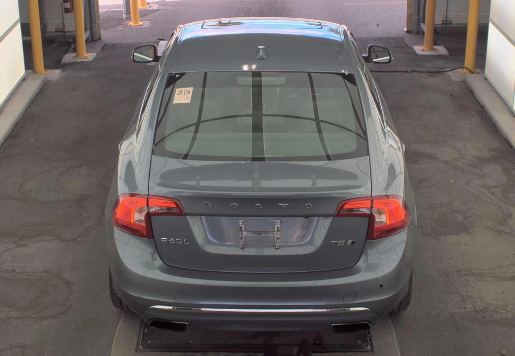 2017 Volvo S60 2nd Gen - Image 6 of 17