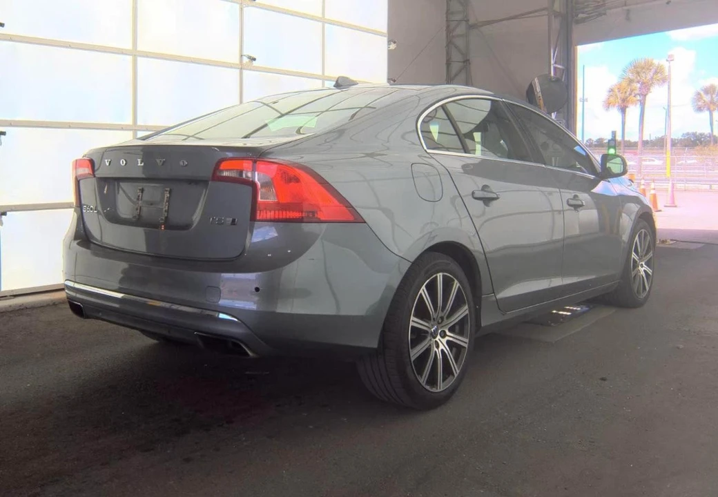 2017 Volvo S60 2nd Gen - Image 5 of 17