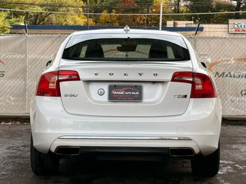 2017 Volvo S60 2nd Gen - Image 10 of 12