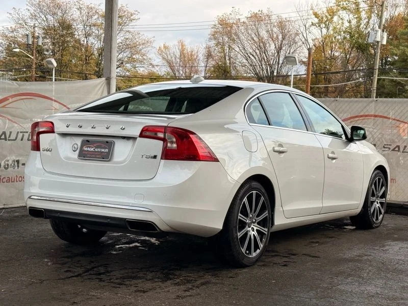 2017 Volvo S60 2nd Gen - Image 9 of 12