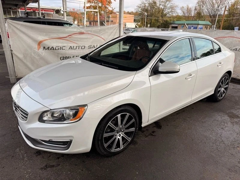 2017 Volvo S60 2nd Gen - Image 8 of 12
