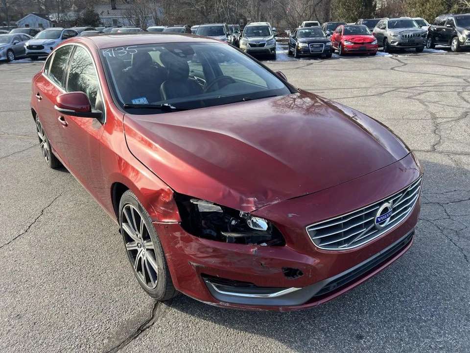 2017 Volvo S60 2nd Gen - Image 9 of 12