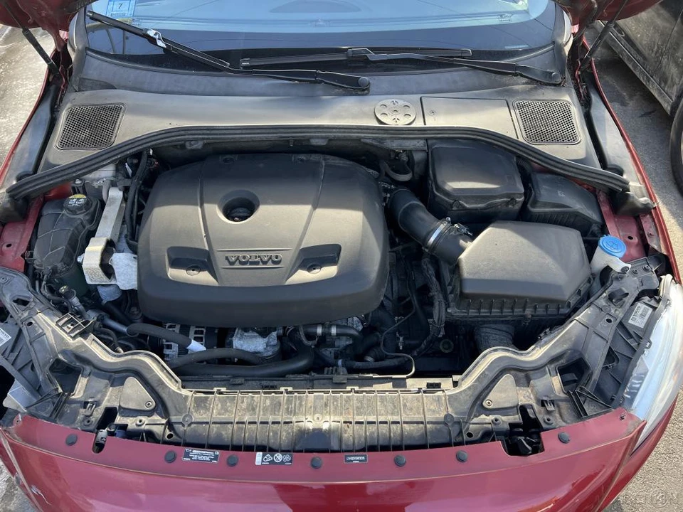 2017 Volvo S60 2nd Gen - Image 6 of 12