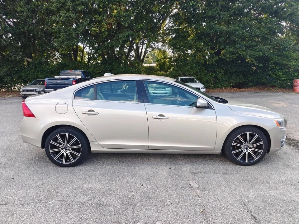 2017 Volvo S60 2nd Gen - Image 3 of 12