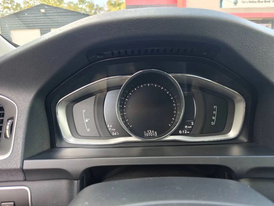 2017 Volvo S60 2nd Gen - Image 14 of 21