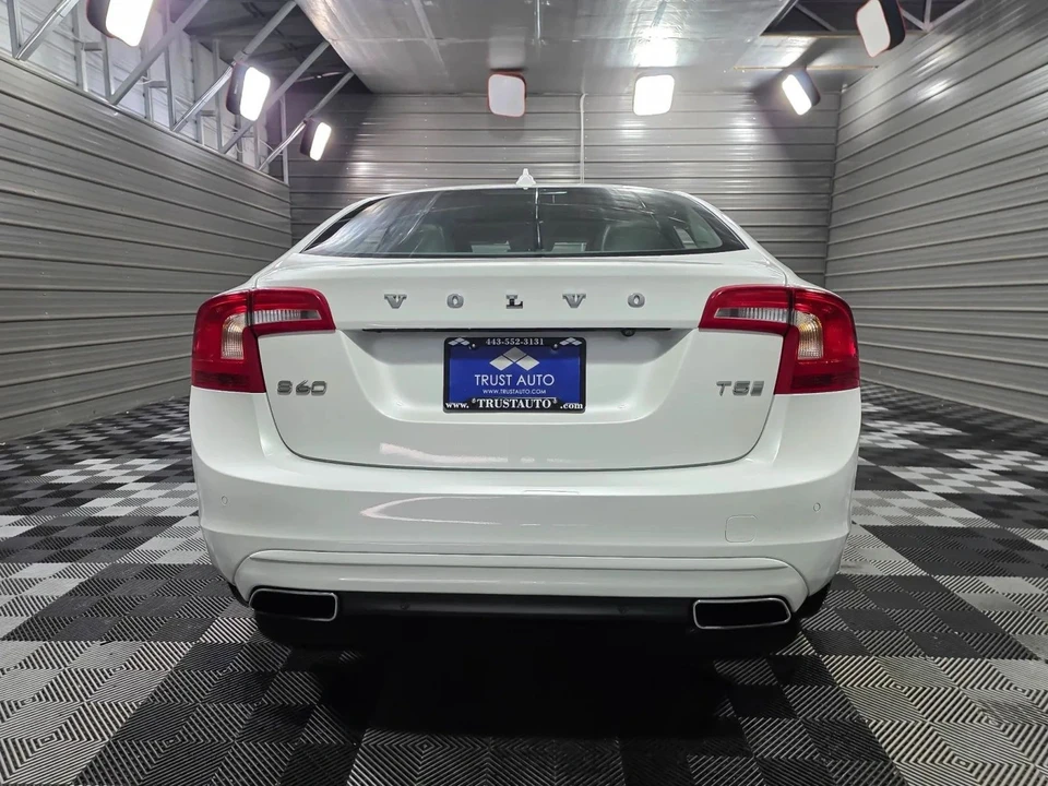 2017 Volvo S60 2nd Gen - Image 6 of 12