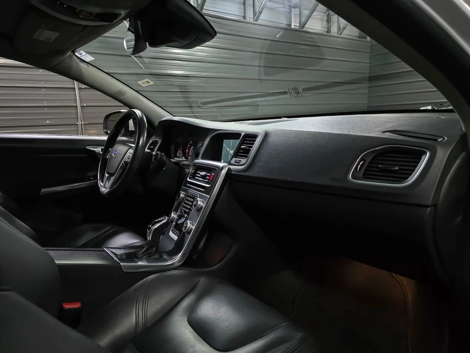 2017 Volvo S60 2nd Gen - Image 12 of 12