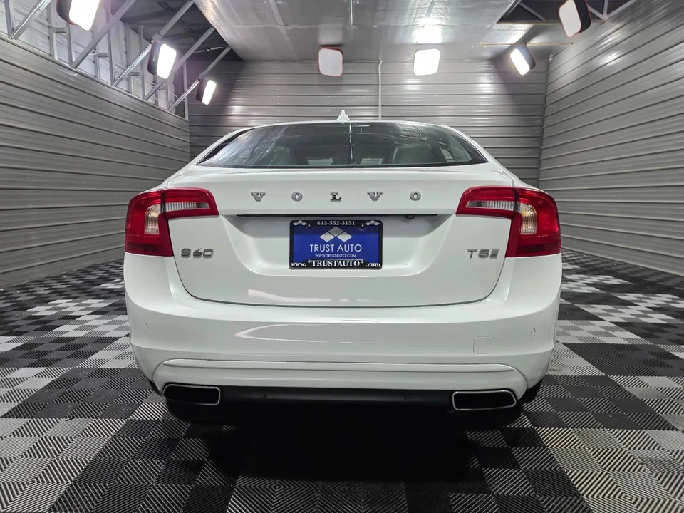 2017 Volvo S60 2nd Gen - Image 6 of 12