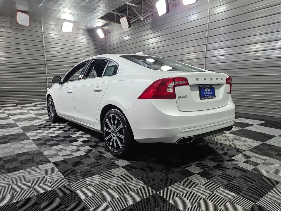 2017 Volvo S60 2nd Gen - Image 7 of 12
