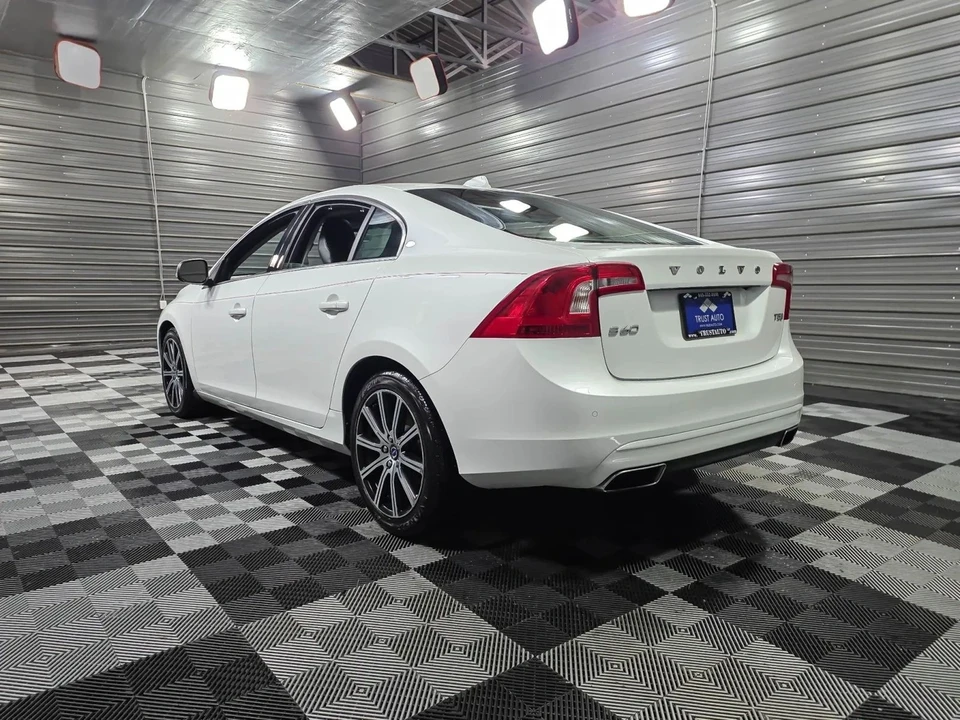 2017 Volvo S60 2nd Gen - Image 7 of 12