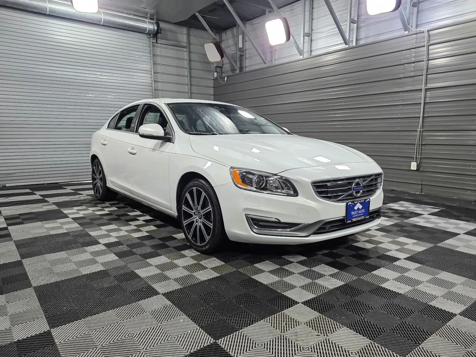 2017 Volvo S60 2nd Gen - Image 4 of 12
