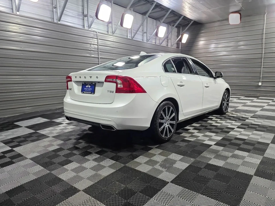 2017 Volvo S60 2nd Gen - Image 5 of 12