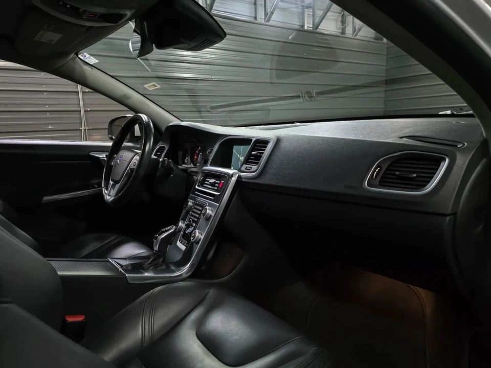 2017 Volvo S60 2nd Gen - Image 12 of 12