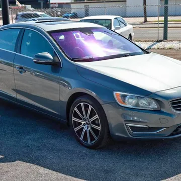 2017 Volvo S60 T5 Inscription Premier Sedan 4D