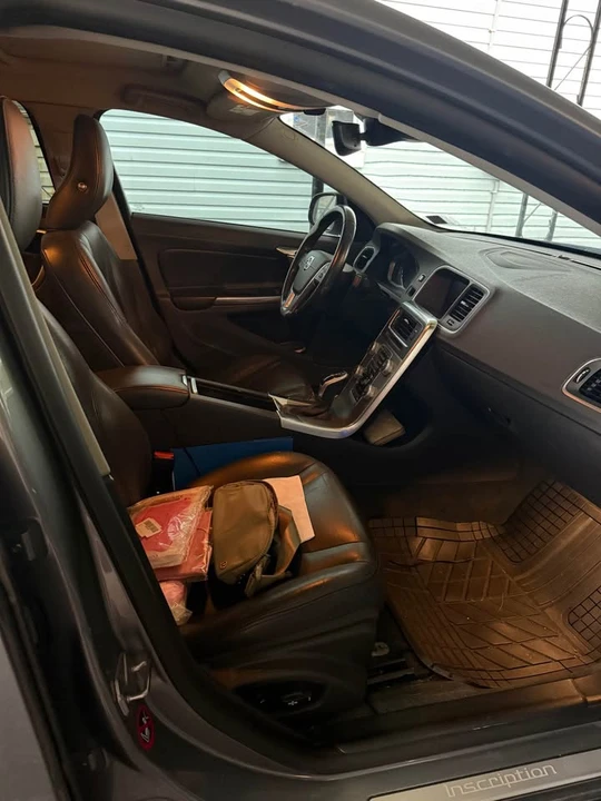 2017 Volvo S60 2nd Gen - Image 6 of 7