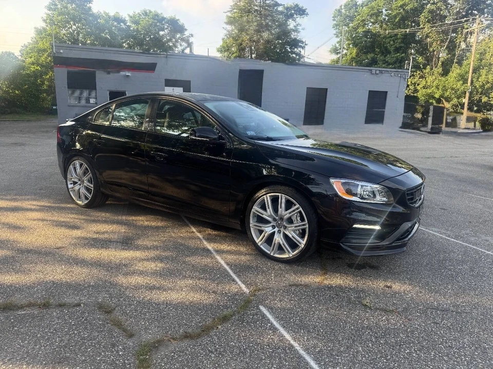 2017 Volvo S60 2nd Gen - Image 2 of 20