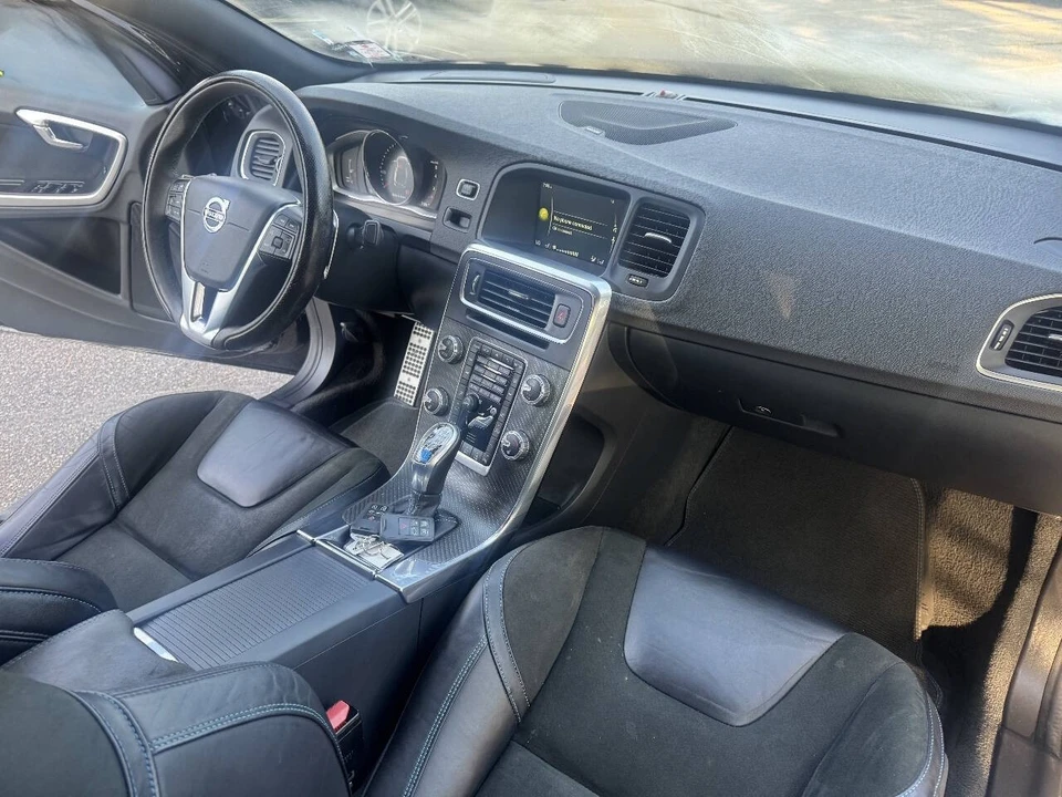 2017 Volvo S60 2nd Gen - Image 9 of 20