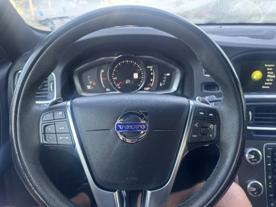 2017 Volvo S60 2nd Gen - Image 14 of 20