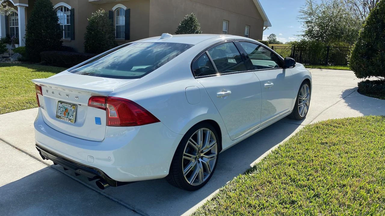 2017 Volvo S60 2nd Gen - Image 12 of 31