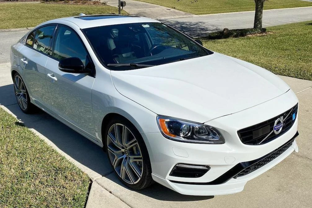 2017 Volvo S60 2nd Gen - Image 3 of 31