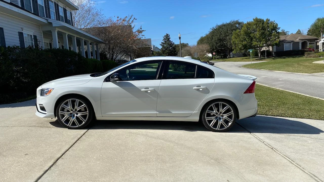 2017 Volvo S60 2nd Gen - Image 8 of 31
