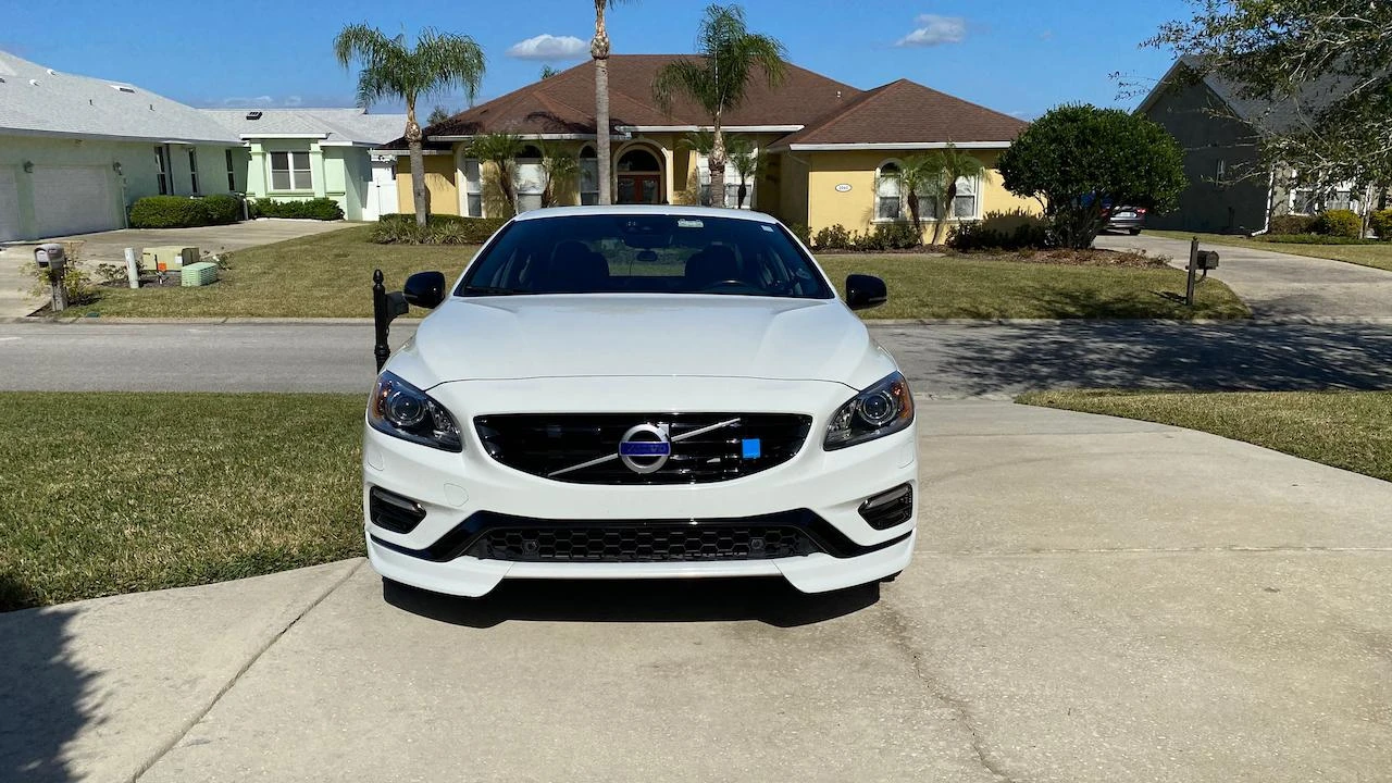2017 Volvo S60 2nd Gen - Image 2 of 31