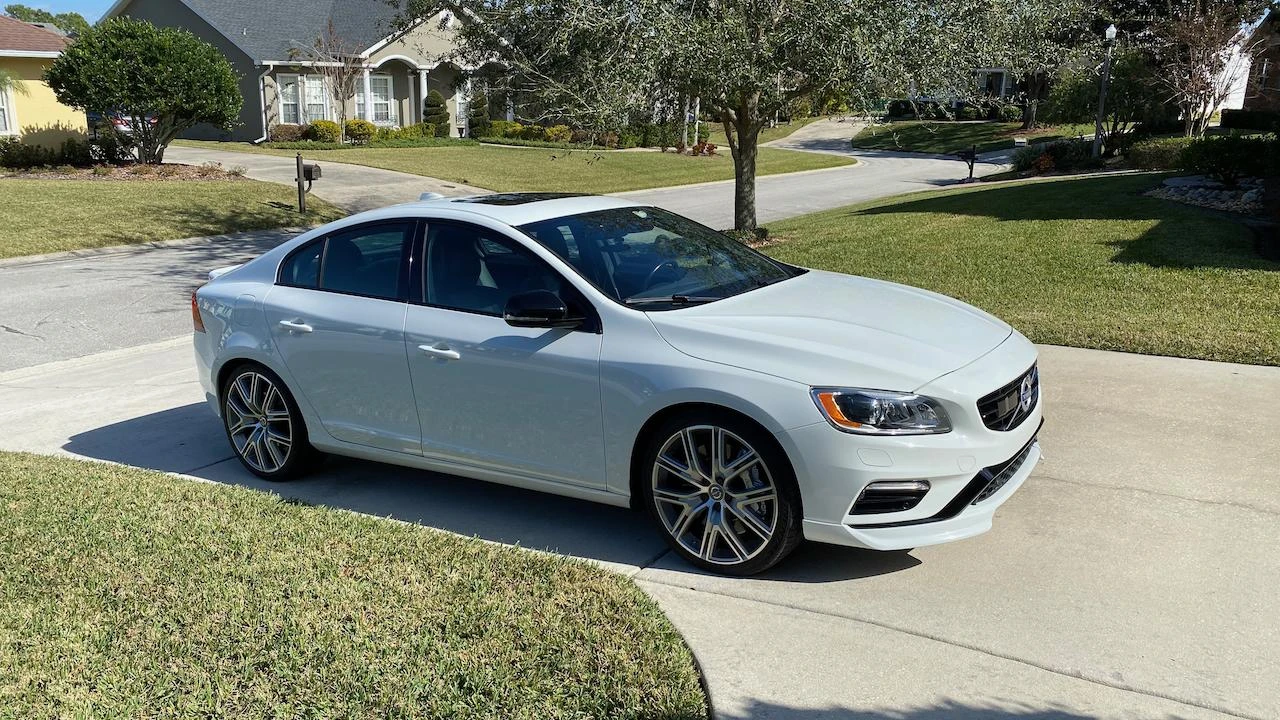 2017 Volvo S60 2nd Gen - Image 15 of 31