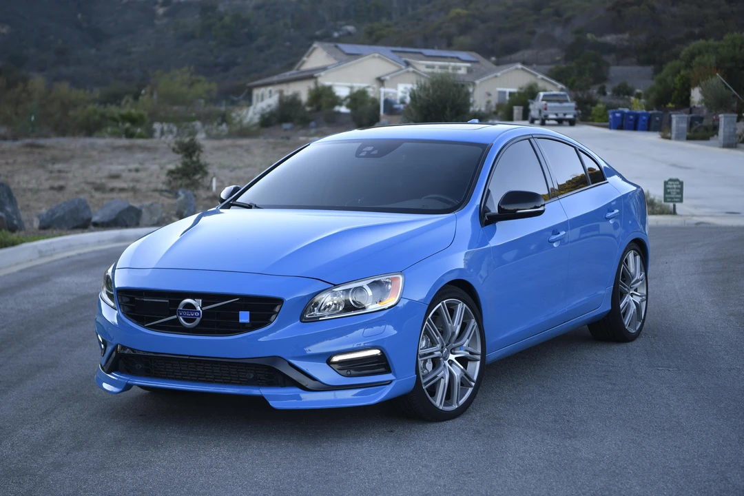 2017 Volvo S60 2nd Gen - Image 8 of 31