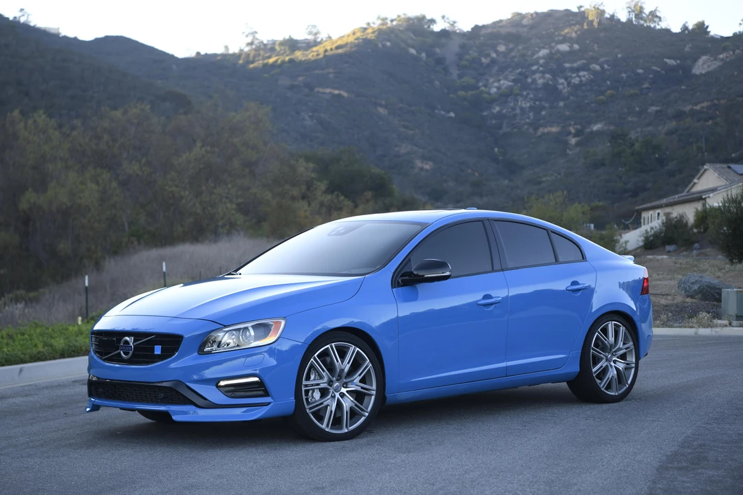 2017 Volvo S60 2nd Gen - Image 10 of 31