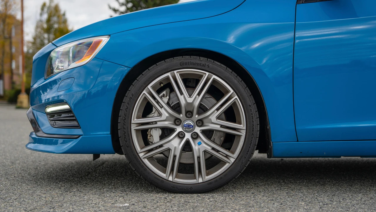 2017 Volvo S60 2nd Gen - Image 28 of 31