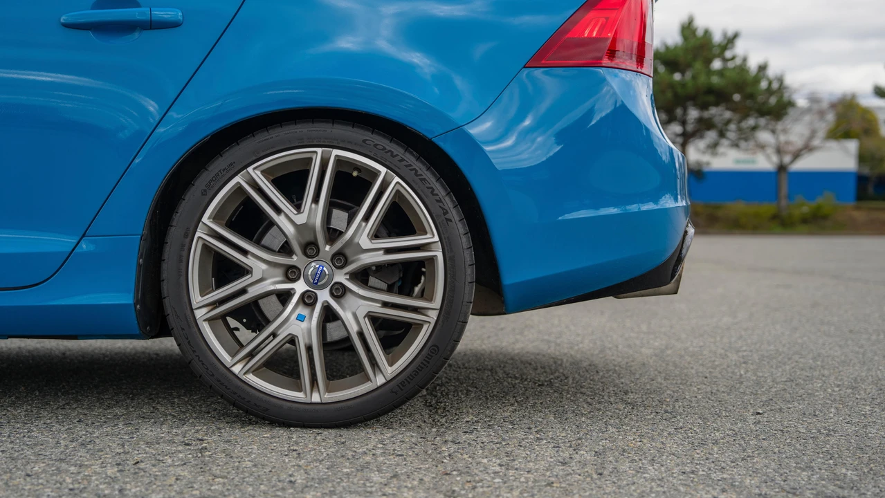 2017 Volvo S60 2nd Gen - Image 29 of 31