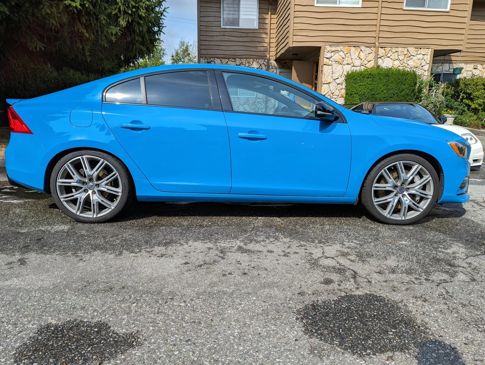 2017 Volvo S60 2nd Gen - Image 16 of 31