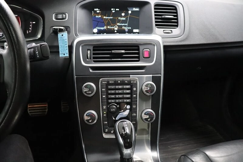 2017 Volvo S60 2nd Gen - Image 14 of 27